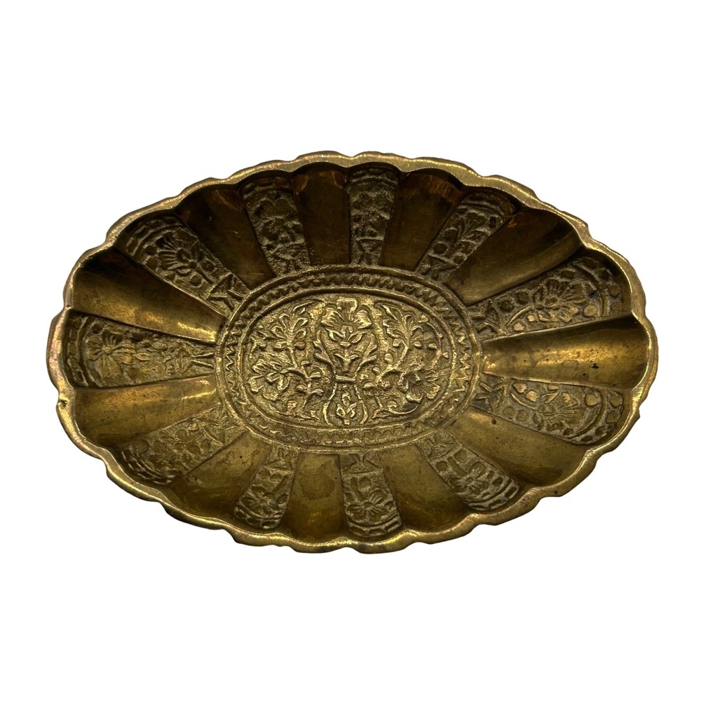 Vtg Brass Trinket Dish Ornate Etched Floral Design Decorative Dish India‎ Decor